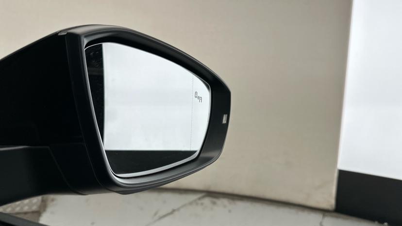 Blind Spot Monitoring System 