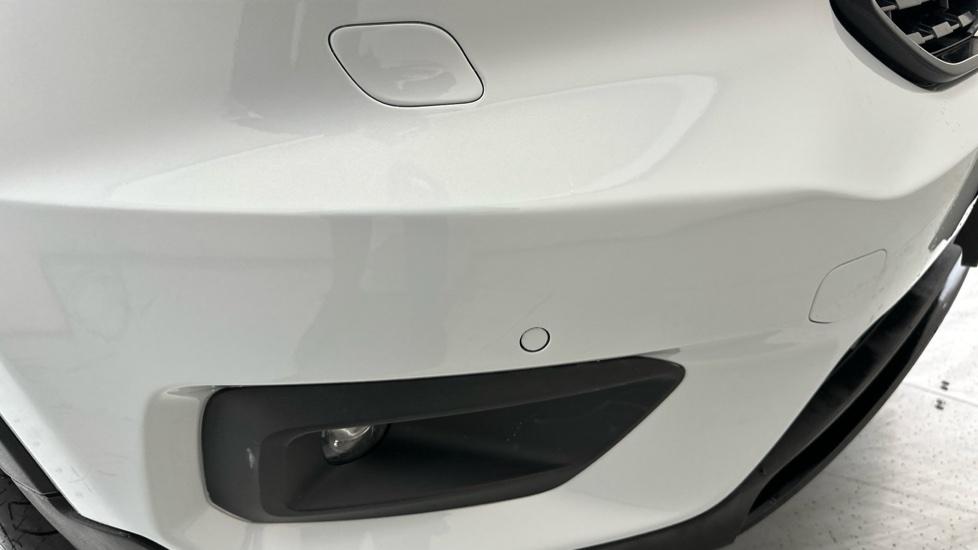 Front Parking Sensors / Headlight Washers 