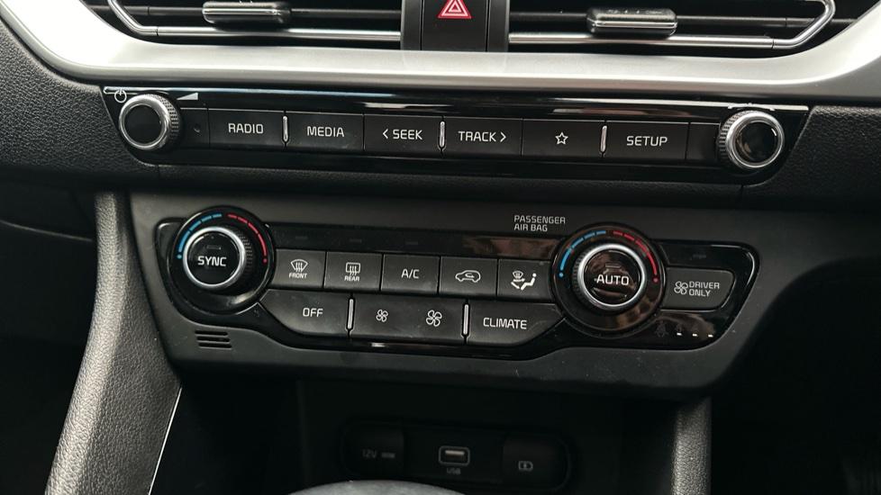 Air Conditioning /Dual Climate Control 