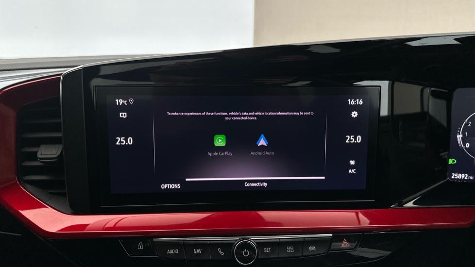 Apple Car Play & Android Auto