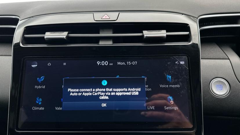 Apple Car Play & Android Auto