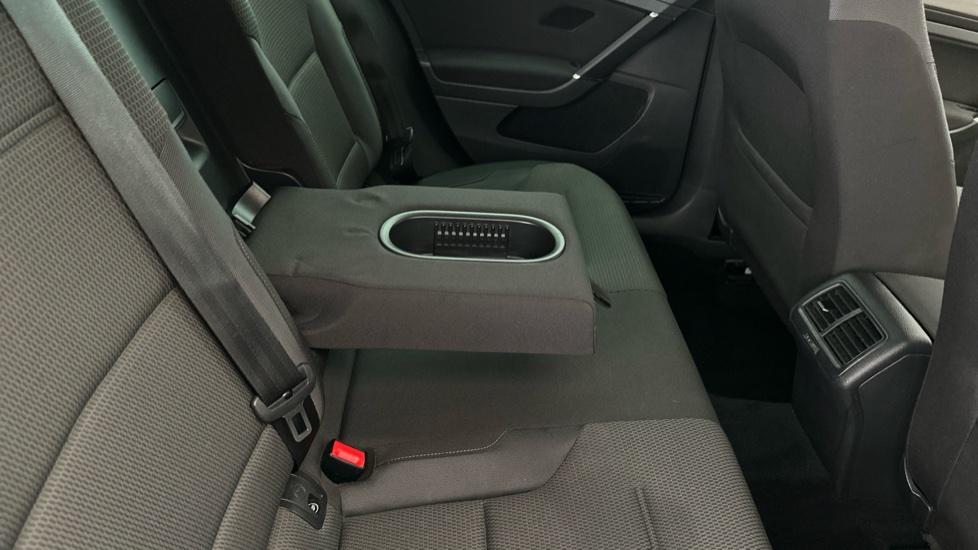 Rear Armrest/ Cup Holder