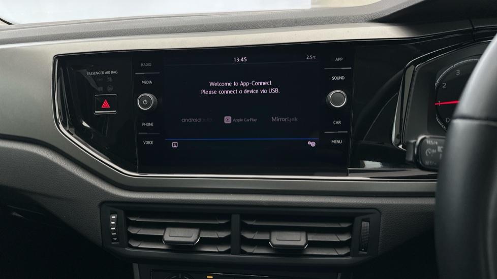 Apple Car Play & Android Auto