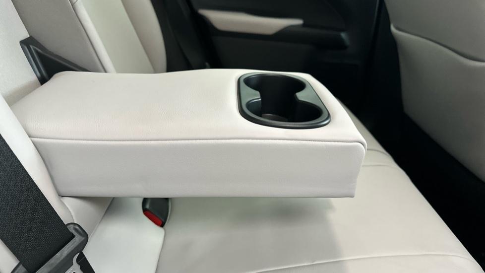 Rear Armrest/ Cup Holder