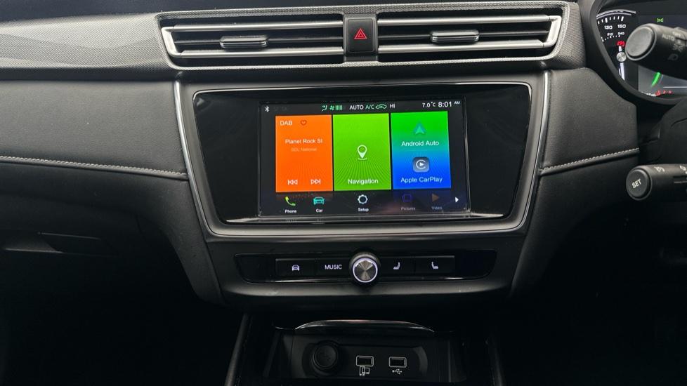 Apple Car Play & Android Auto