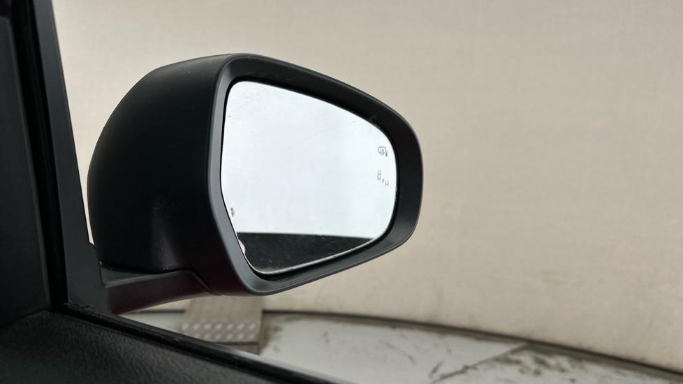 Blind Spot Monitoring System 