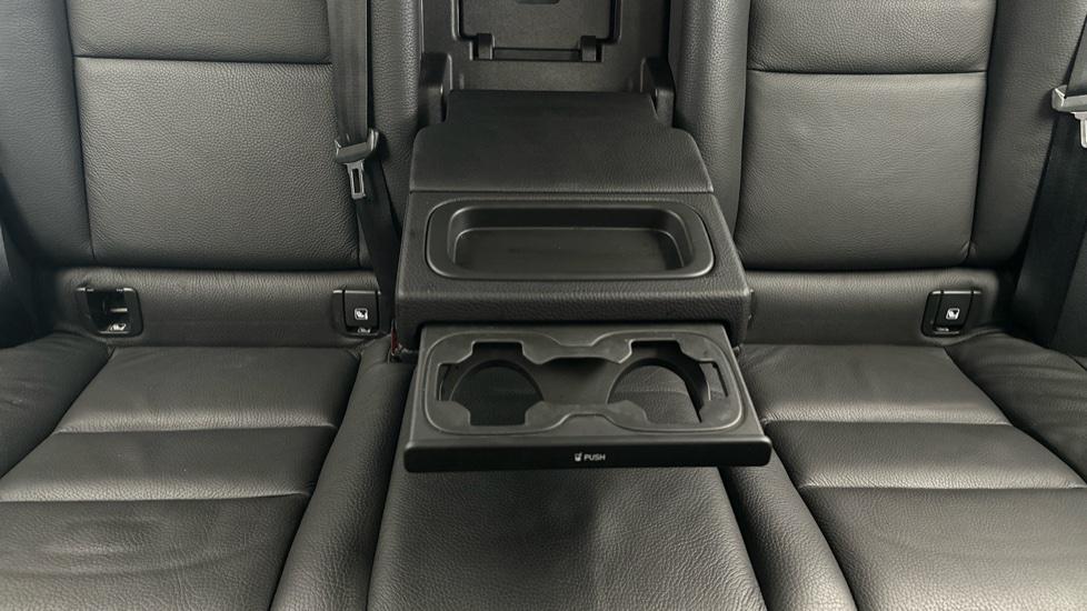 Rear Armrest/ Cup Holder