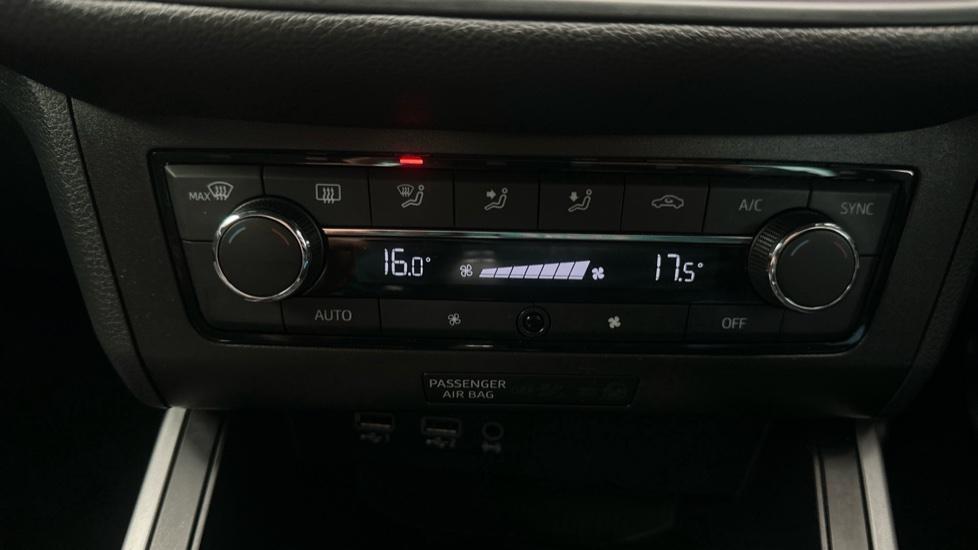 Air Conditioning /Dual Climate Control 