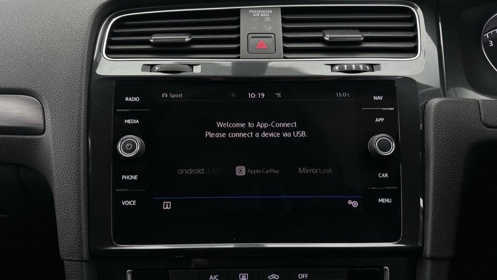 Apple Car Play & Android Auto