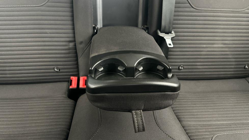 Rear Armrest/ Cup Holder