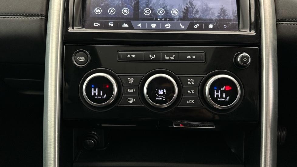 Air Conditioning /Dual Climate Control /Heated Seats 