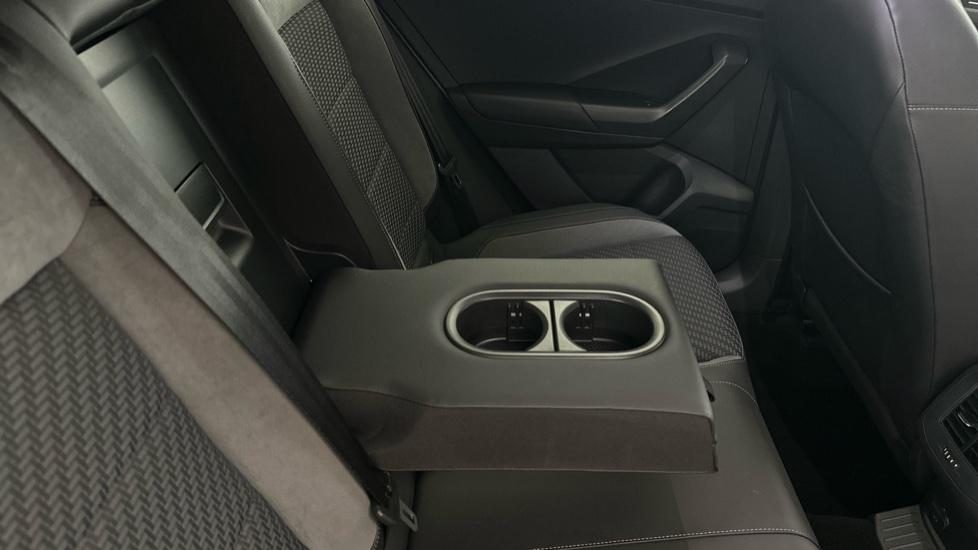 Rear Armrest/ Cup Holder