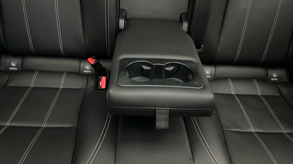 Rear Armrest/ Cup Holder