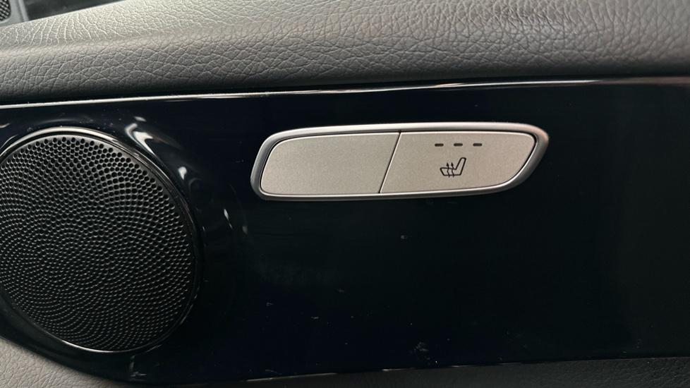 Heated Seats 