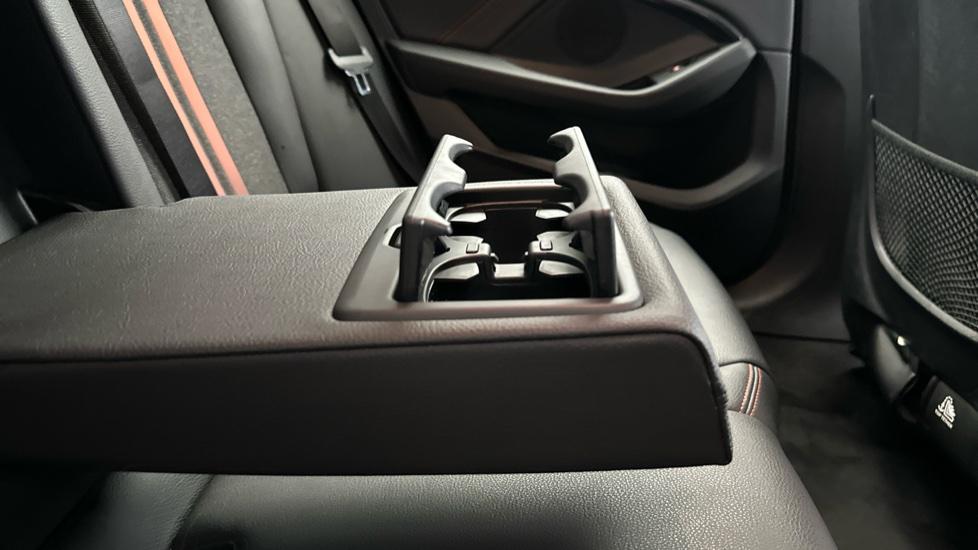 Rear Armrest/ Cup Holder