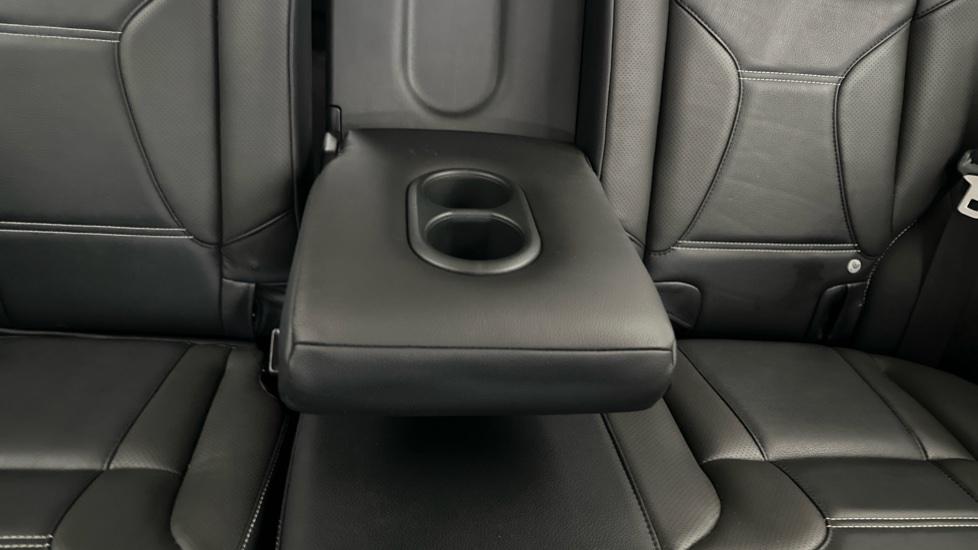 Rear Armrest/ Cup Holder