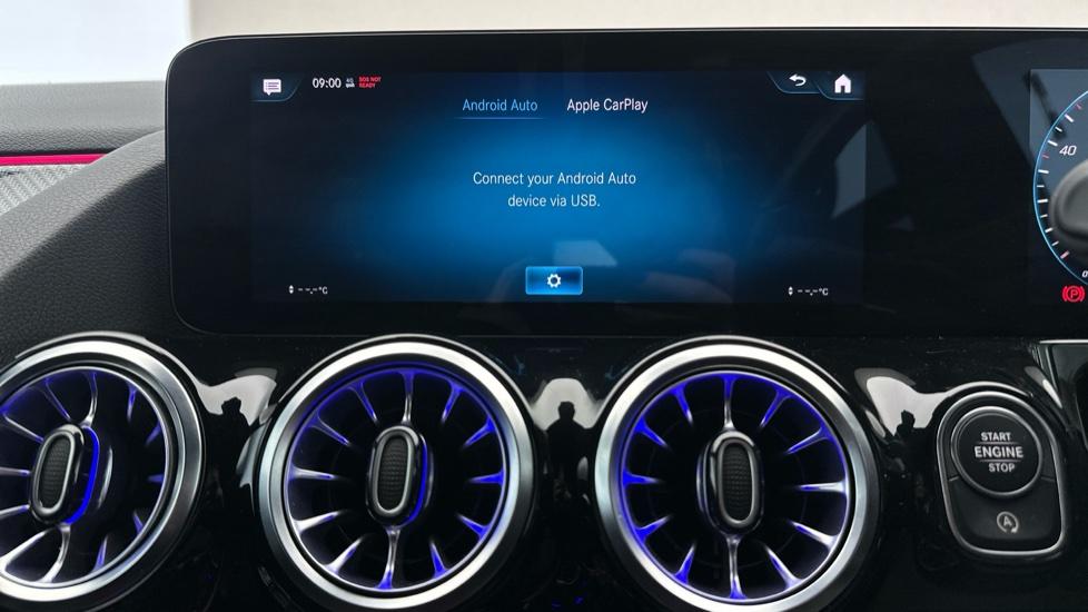 Apple Car Play & Android Auto