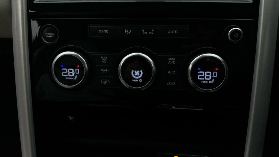 Air Conditioning /Dual Climate Control 