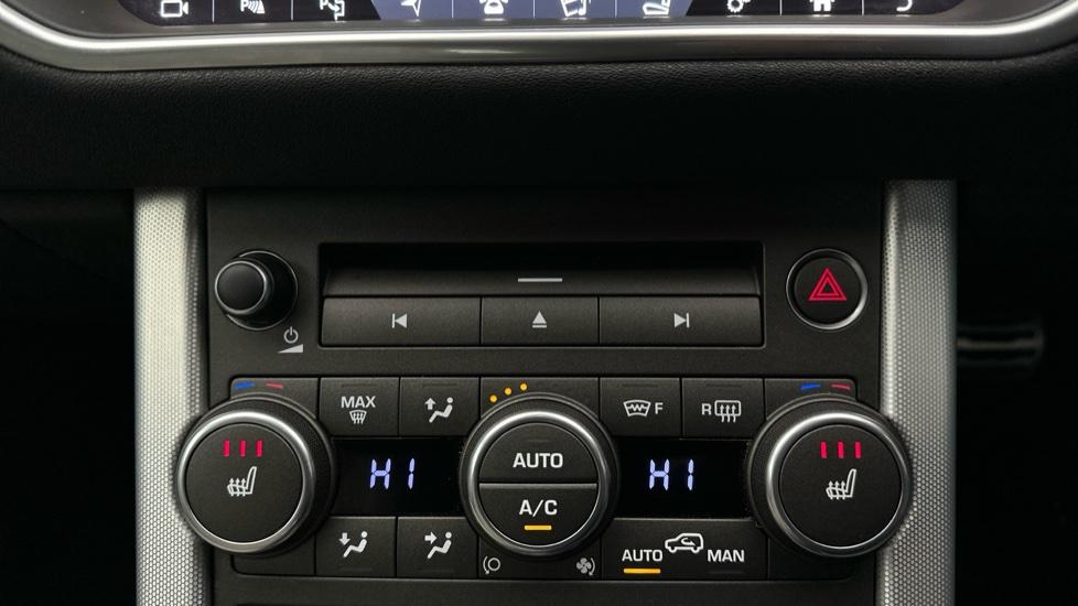 Dual Climate Control  / Air Conditioning  / Heated Seats 