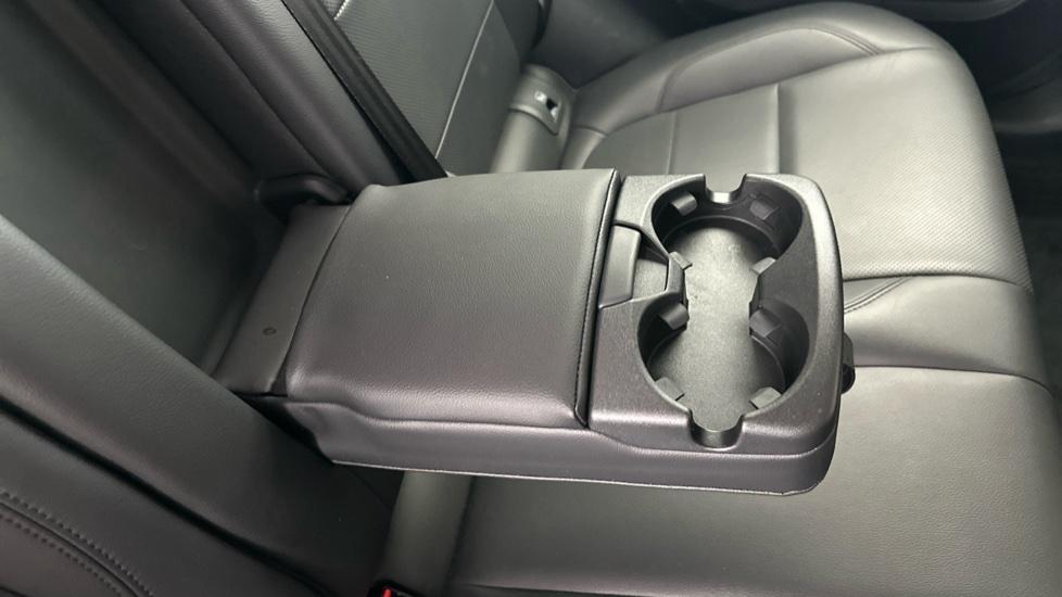 Rear Armrest/ Cup Holder