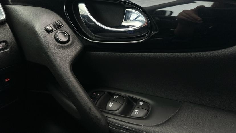 Electric Windows / Wing Mirrors 