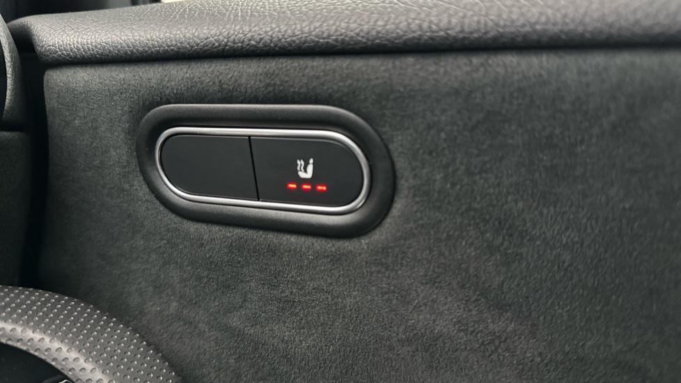 Heated Seats 