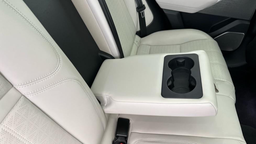 Rear Armrest/ Cup Holder