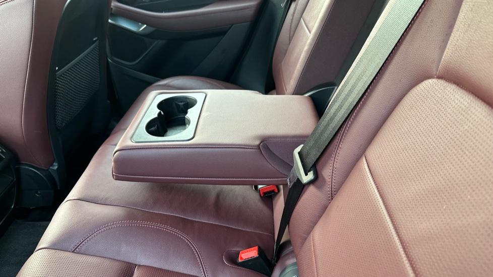 Rear Armrest/ Cup Holder