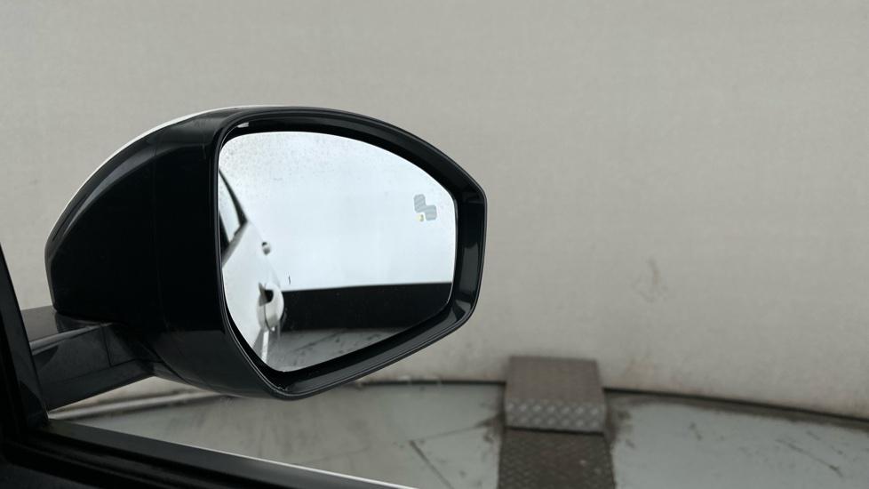 Blind Spot Monitoring System 