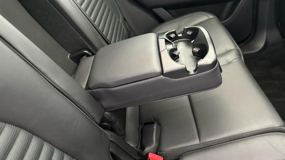 Rear Armrest/ Cup Holder