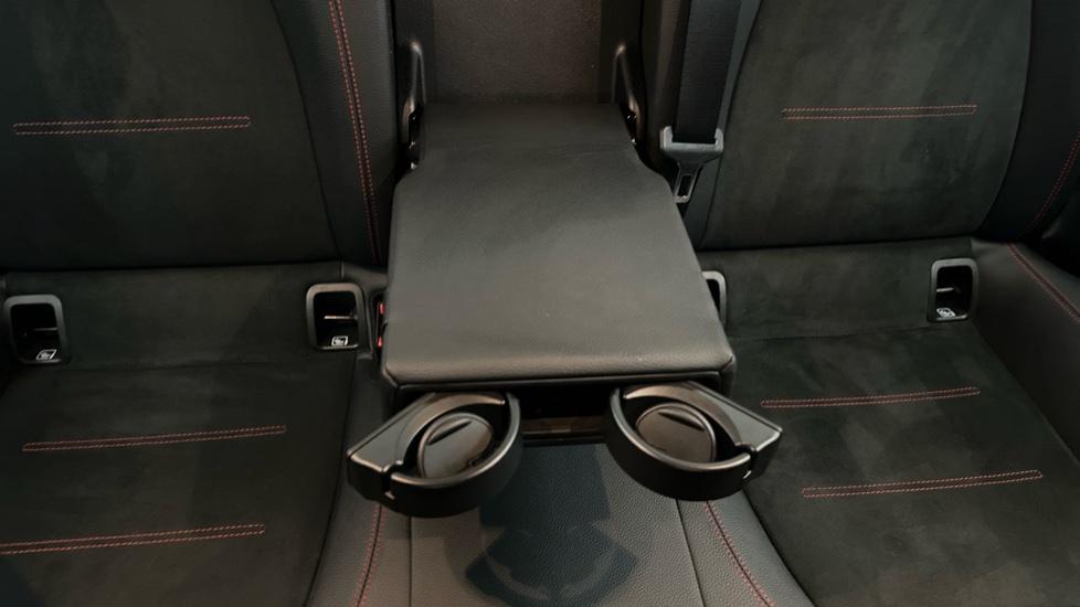 Rear Armrest/ Cup Holder