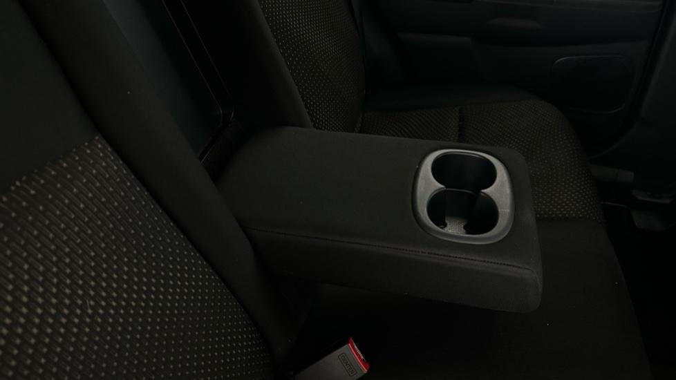 Rear Armrest/ Cup Holder