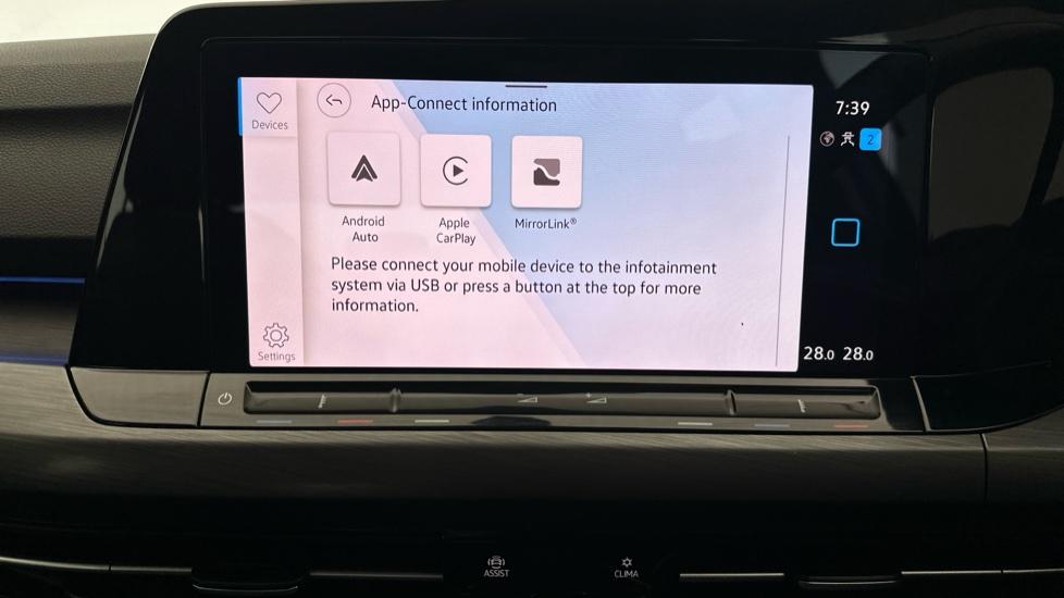 Apple Car Play & Android Auto