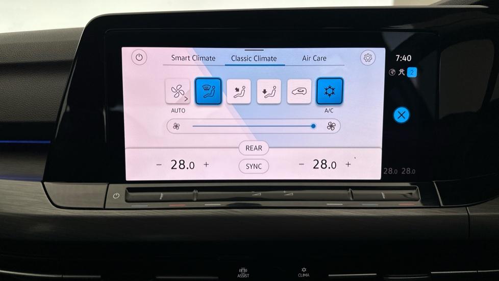 Air Conditioning /Dual Climate Control 