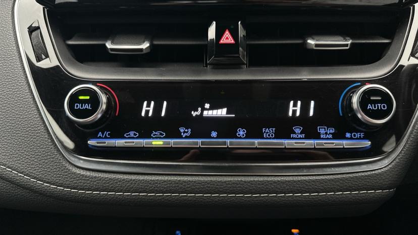 Air Conditioning /Dual Climate Control 