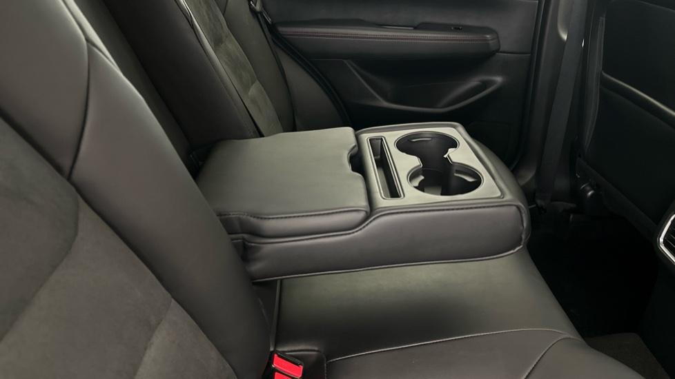 Rear Armrest/ Cup Holder