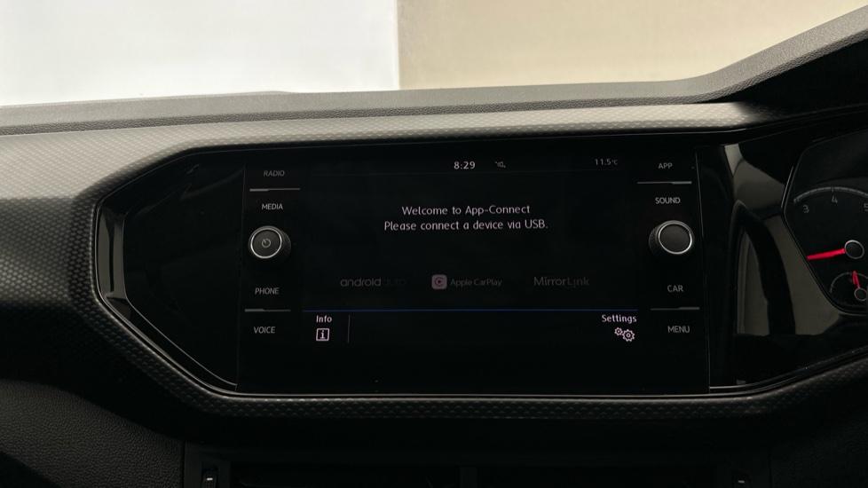 Apple Car Play & Android Auto