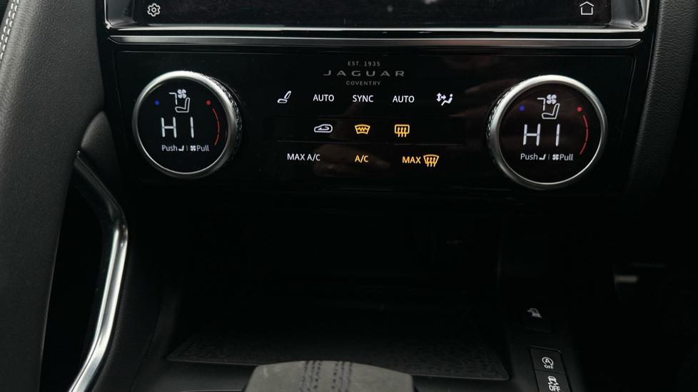 Air Conditioning /Dual Climate Control 