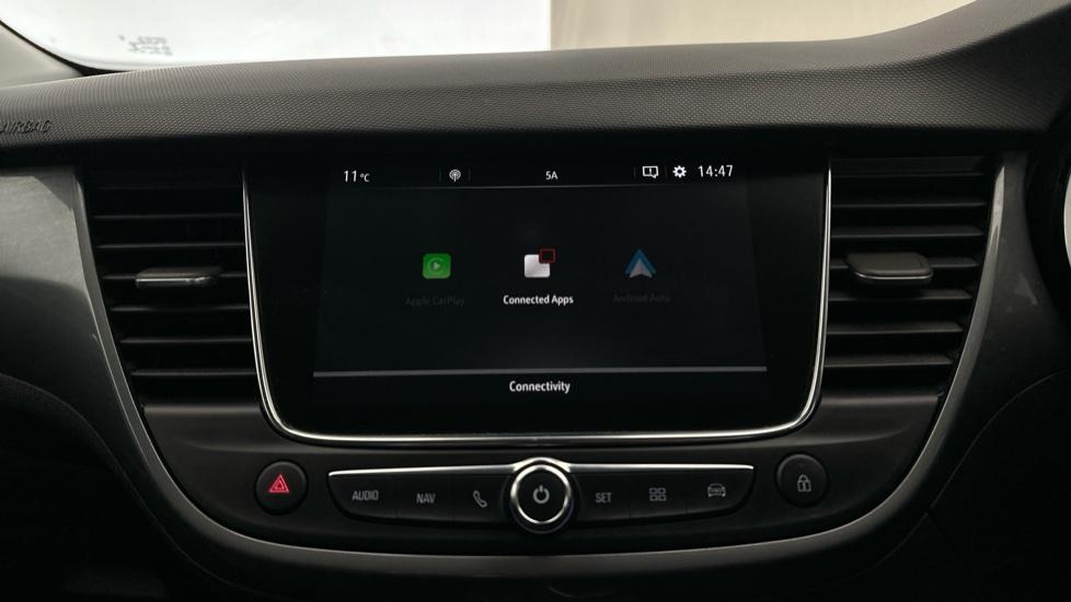 Apple Car Play & Android Auto