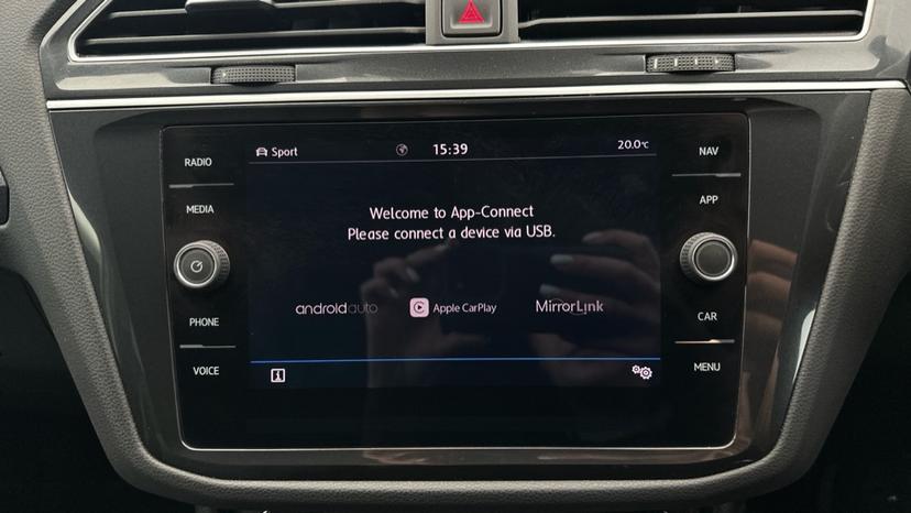 Apple Car Play & Android Auto