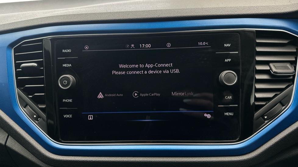 Apple Car Play & Android Auto