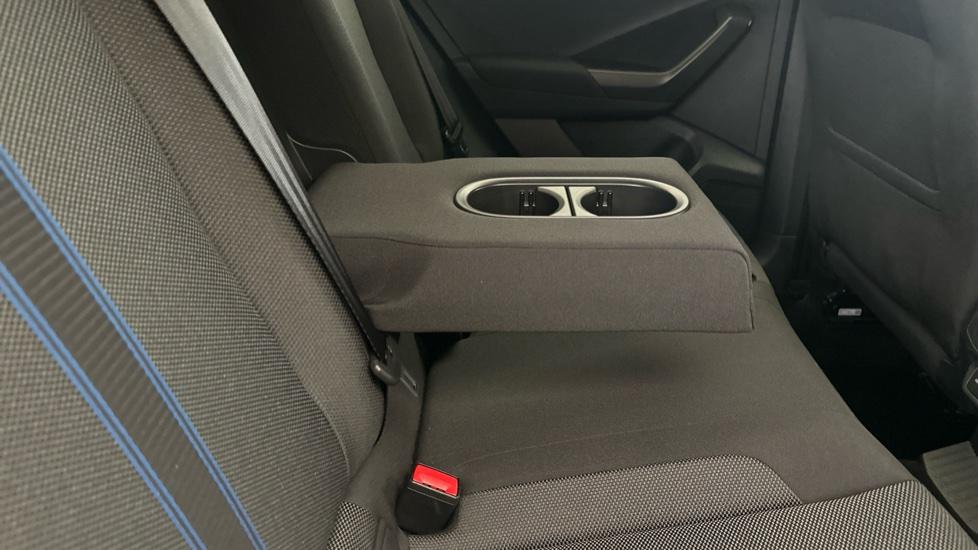 Rear Armrest/ Cup Holder