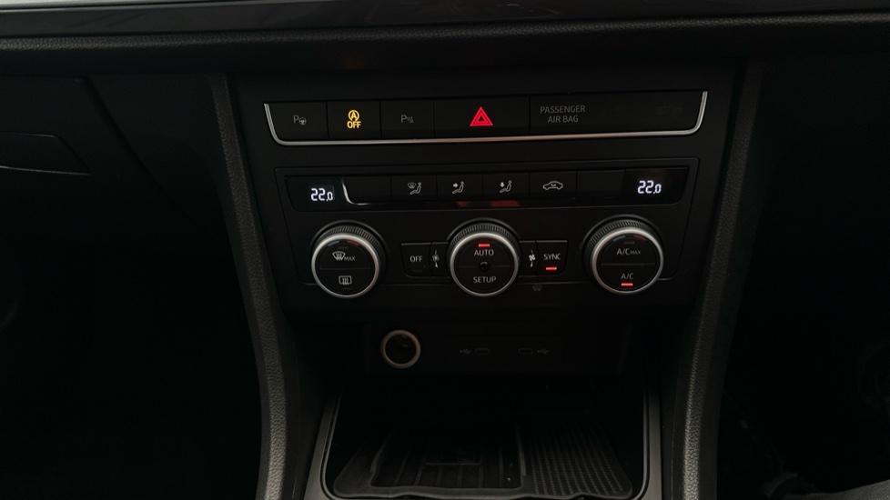 Air Conditioning /Dual Climate Control /Auto Stop/Start/Wireless Charger 