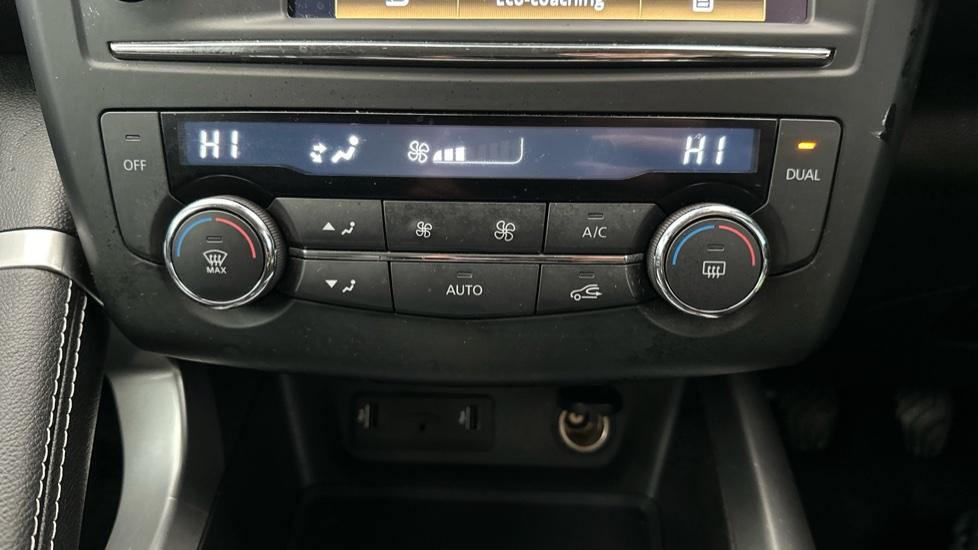 Air Conditioning /Dual Climate Control 