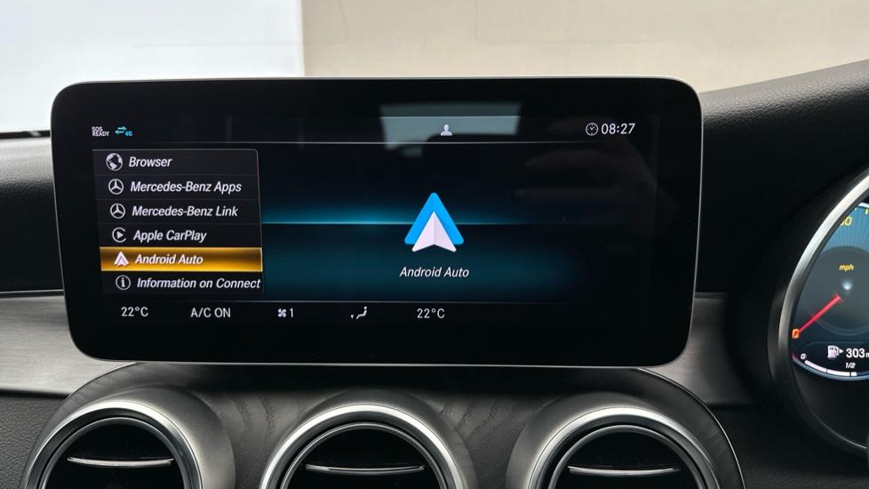 Apple Car Play & Android Auto