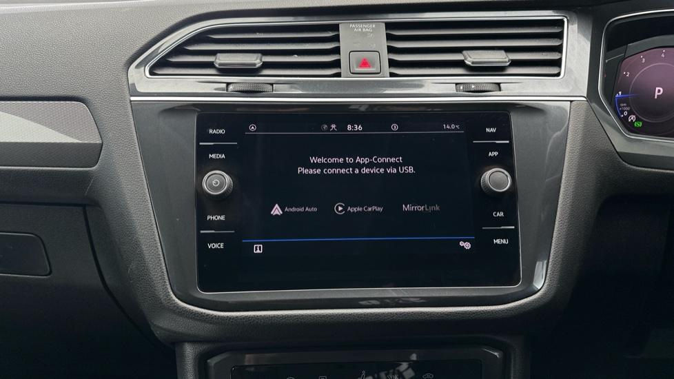 Apple Car Play & Android Auto