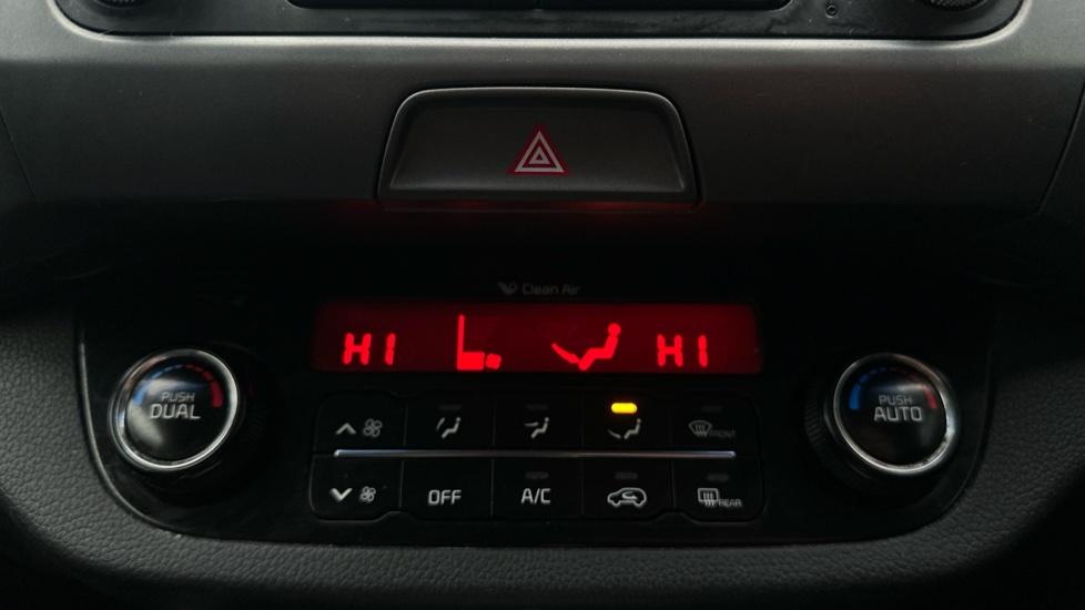 Air Conditioning /Dual Climate Control 