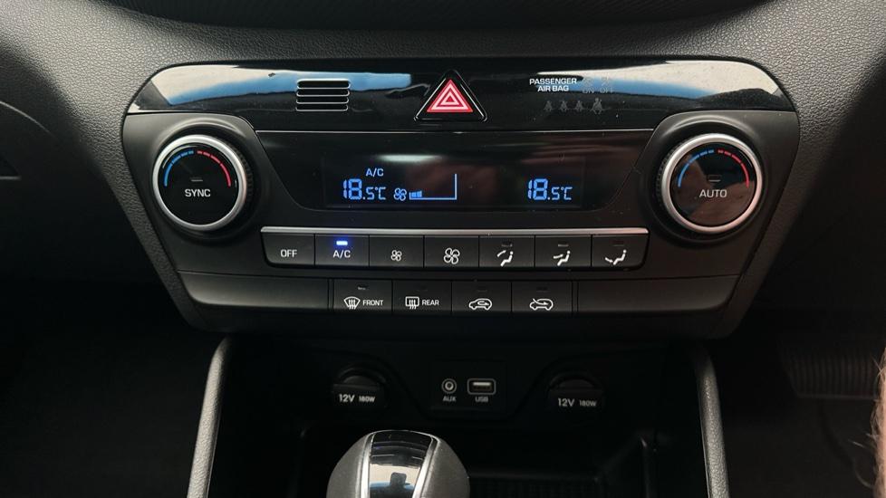 Dual Climate Control / Air Conditioning 