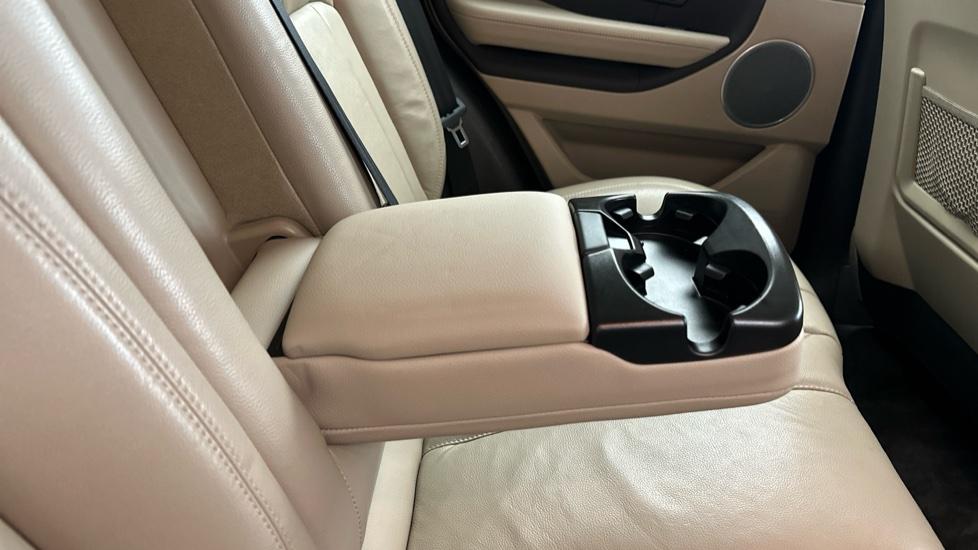 Rear Armrest/ Cup Holder