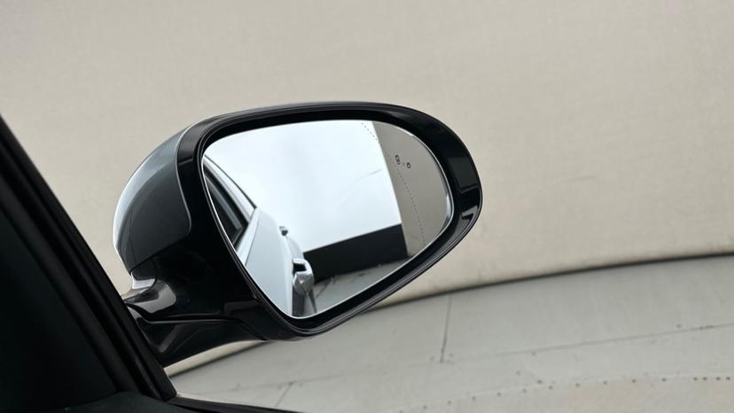 Blind Spot Monitoring System 